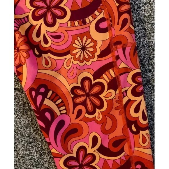 CVG CAPRI LEGGINGS. LARGE. - Picture 4 of 4